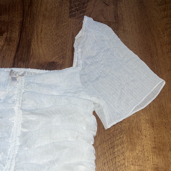 NWT Wayf Woman’s White Top Size XS - Picture 2 of 6